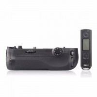 Meike Pro 2.4G Wireless Control Battery Grip for D500